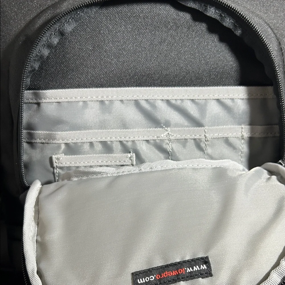 Lowepro Slingshot 200 Black Camera Backpack
